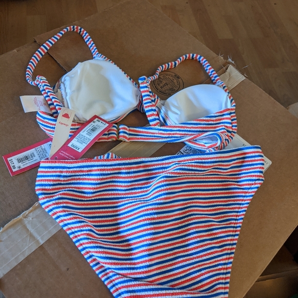 Juniors' Xhiliration Textured Side Knot Bikini set - Picture 3 of 13